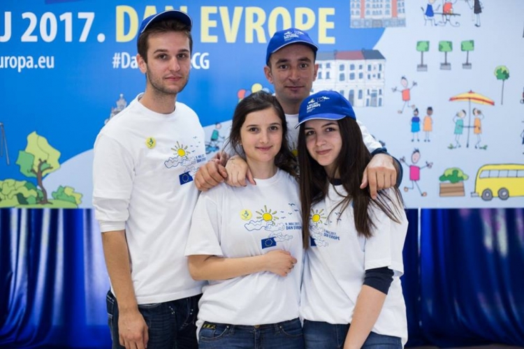 Volonteri na proslavi Dana Evrope